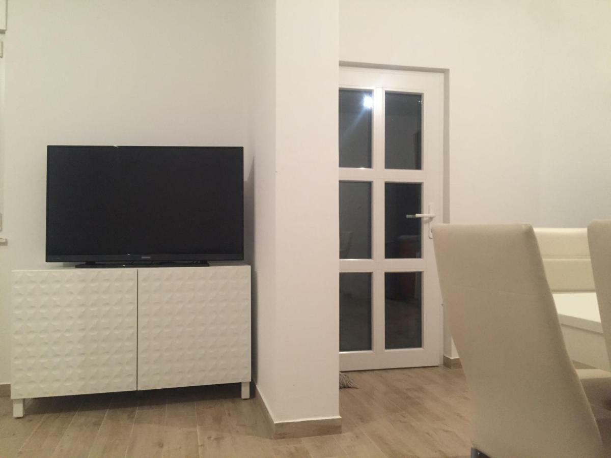 Sea View Apartment With A Huge Terrace Pisak Buitenkant foto