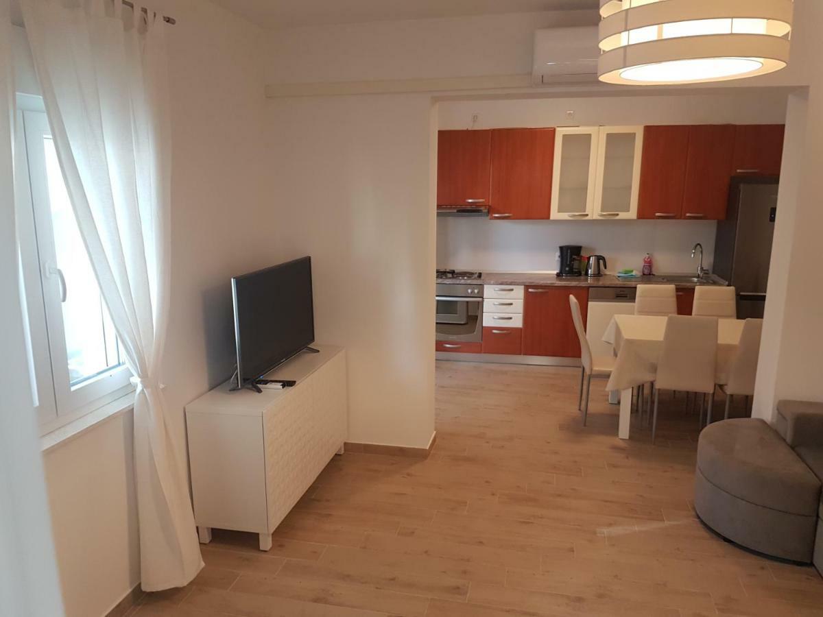 Sea View Apartment With A Huge Terrace Pisak Buitenkant foto